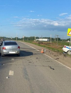 ДТП с патрульным автомобилем в Кирове: пострадали два человека
