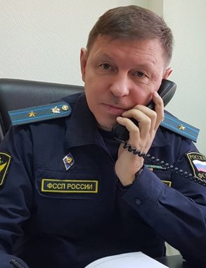 Сотрудник службы судебных приставов из Кировской области помог спасти жизнь 12-летней девочки